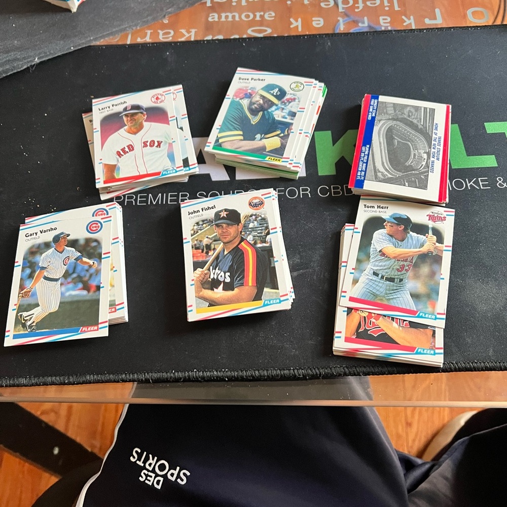 Vintage 1988 Baseball Trading Cards